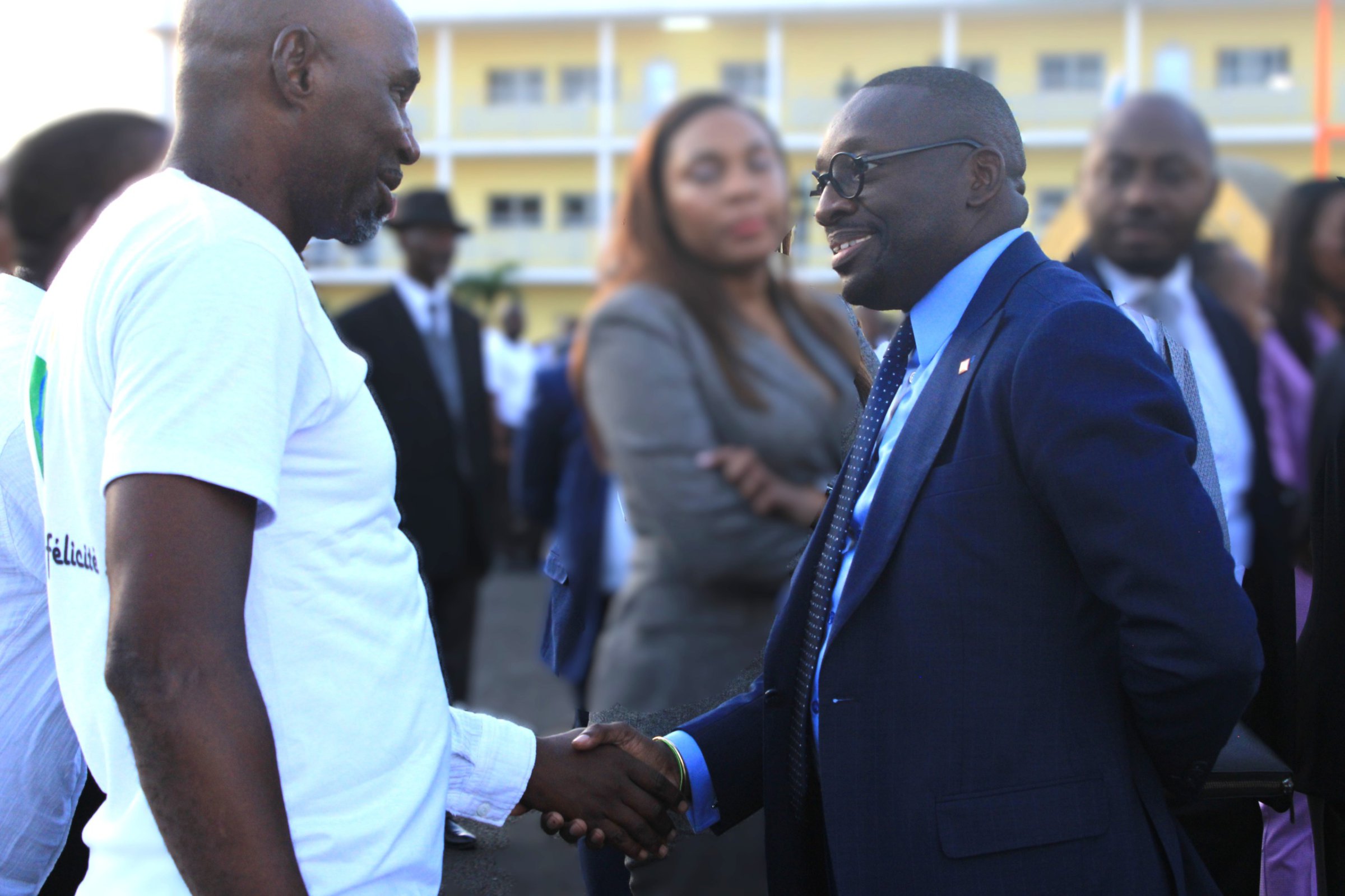 Cérémonie de remise des véhicules dans le cadre de la deuxième vague du programme "Taxi Gab+" à Libreville